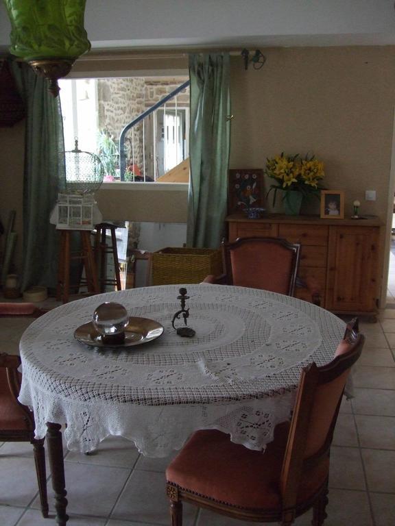 Bed and Breakfast Le Pigeonnier De Quarré Exterior foto