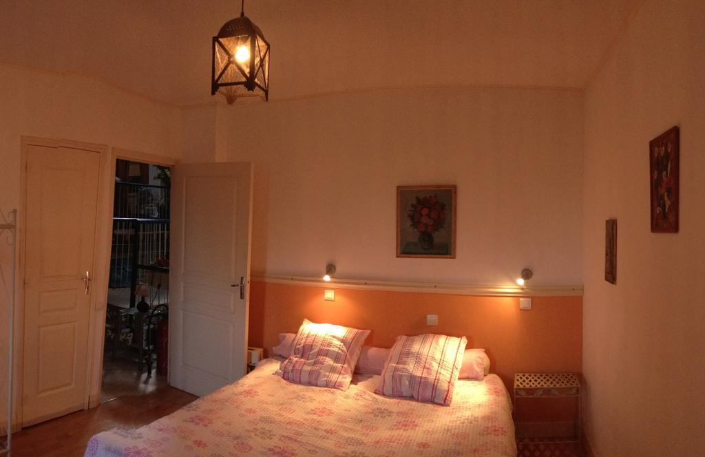 Bed and Breakfast Le Pigeonnier De Quarré Zimmer foto